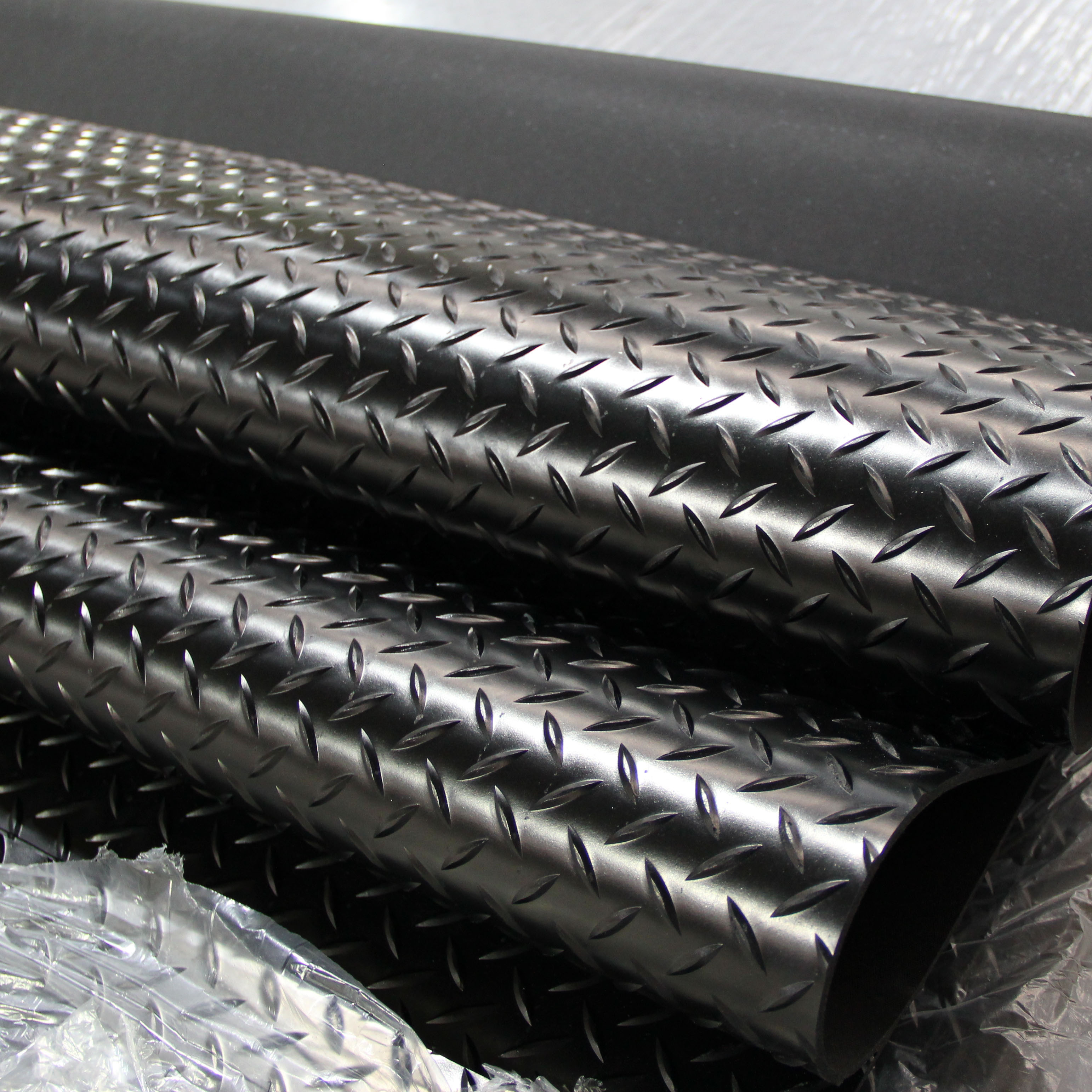 Diamond-Plate rubber flooring